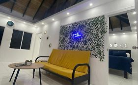 Queens Palace -Montego Bay Airport Suite